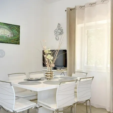 Casa Miriam Štinjan